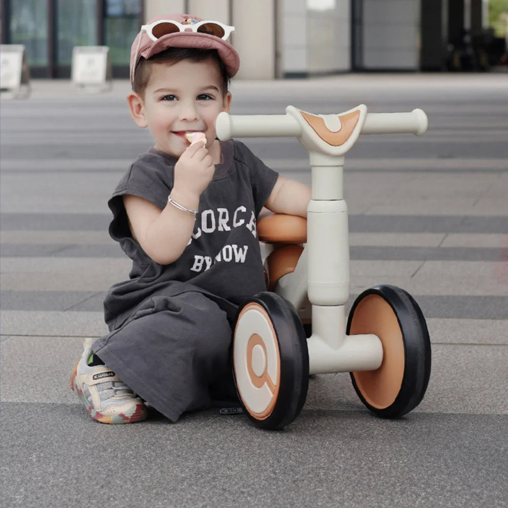 Four-Wheel Balance Ride-On — Pivoli Toys — product image 4