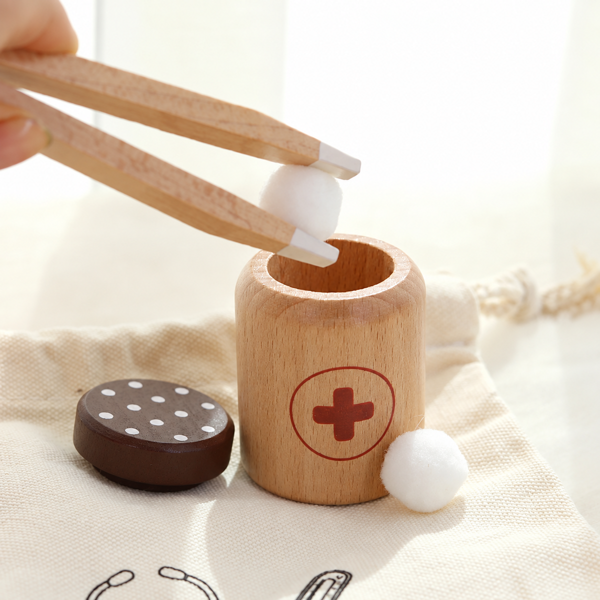 Wooden Doctor's Kit: product details and play ideas