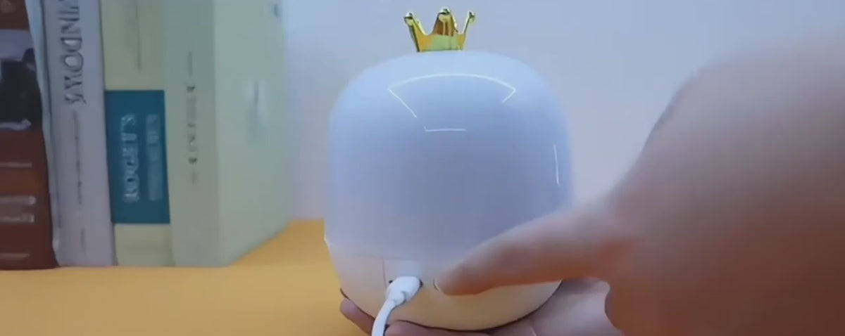 Crown Star Projector Night Light — product demonstration